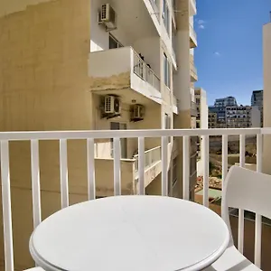 2-bedroom And Penthouse With Jacuzzi Apartamento